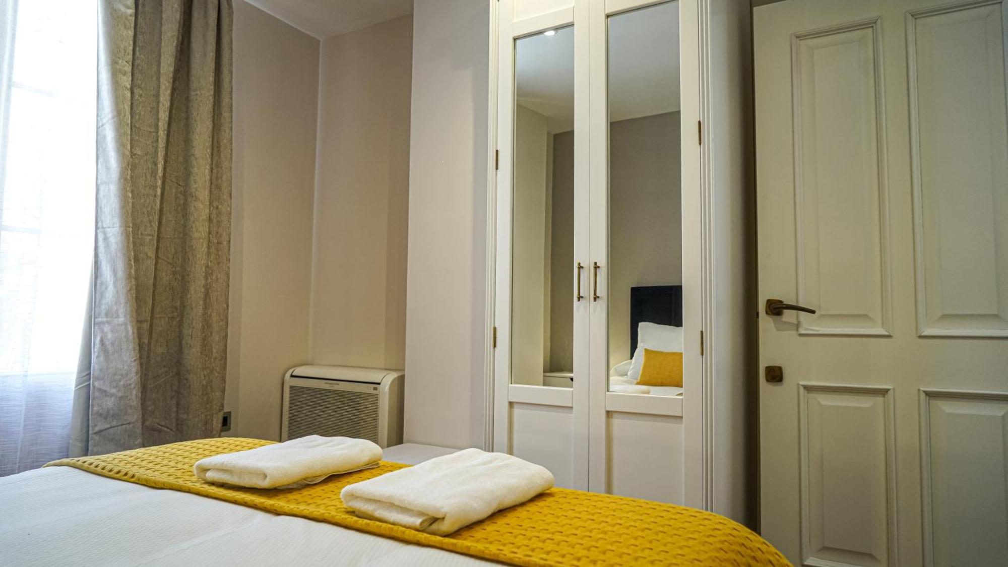 Apartamentos Puente Romano Suites Merida Exterior photo